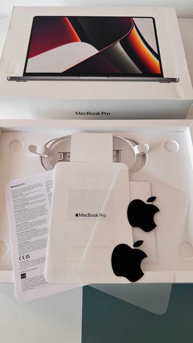 MacBook Pro 14" 2021 — M1 Max — 32GB RAM — 512GB SSD