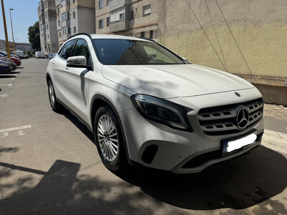 Mercedes GLA200d  4Matic