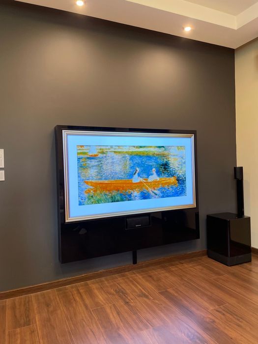 TV стойка декор за LG OLED 65 инча