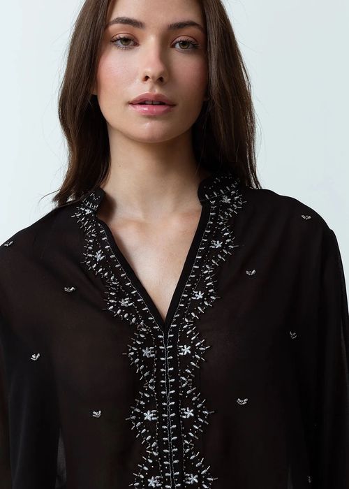 Продавам красив комплект – блуза и лук.