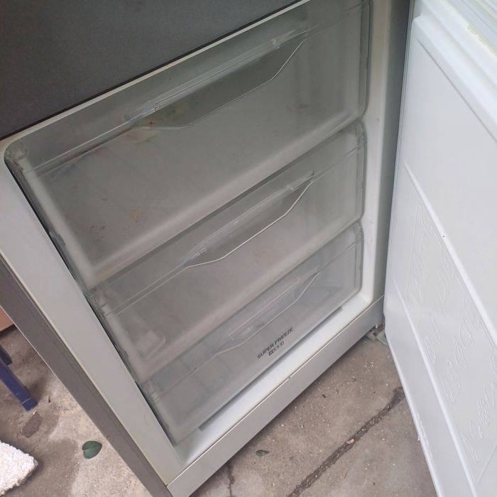 Холодильник морозильник indesit