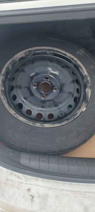 Продам 4 балона без дисков