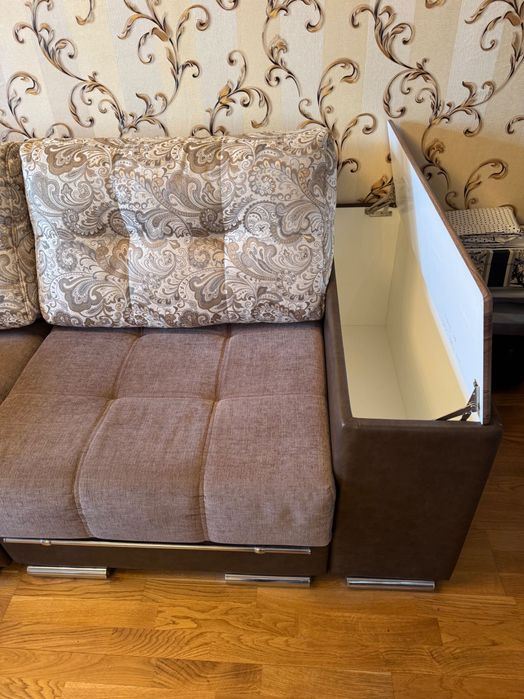 Диван угловой (большой)