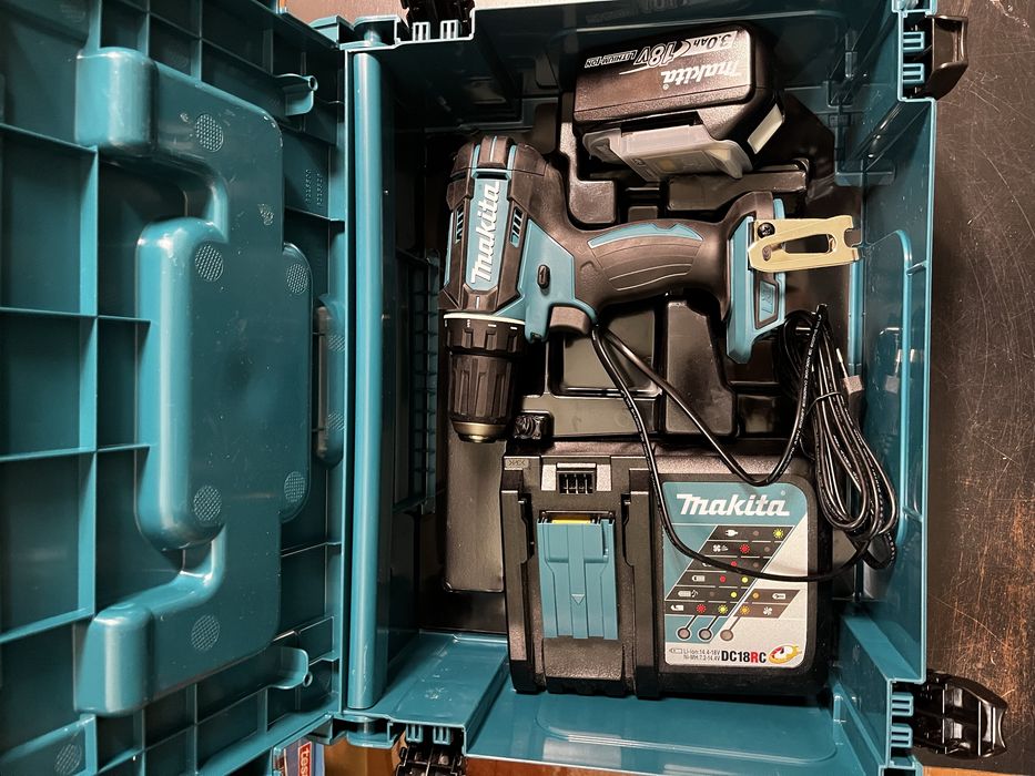 Makita Masina de gaurit si insurubat DDF482RFJ 18V