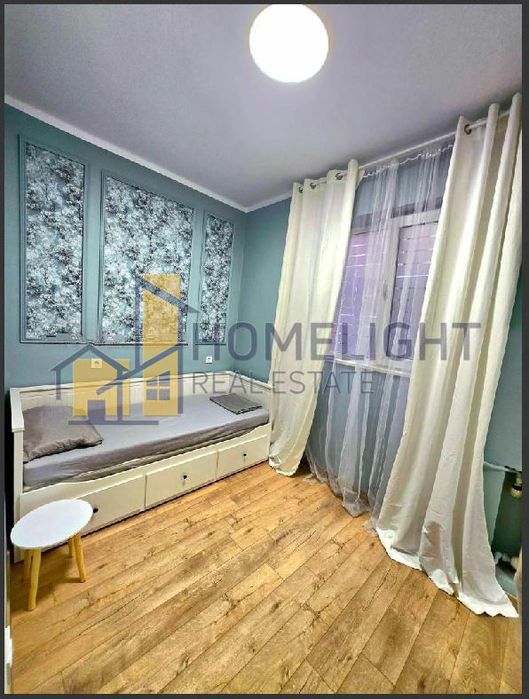 Тристаен апартамент в центъра на гр. София