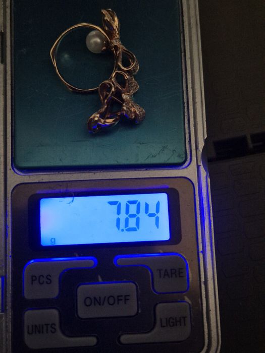 Златен    комплект , нов