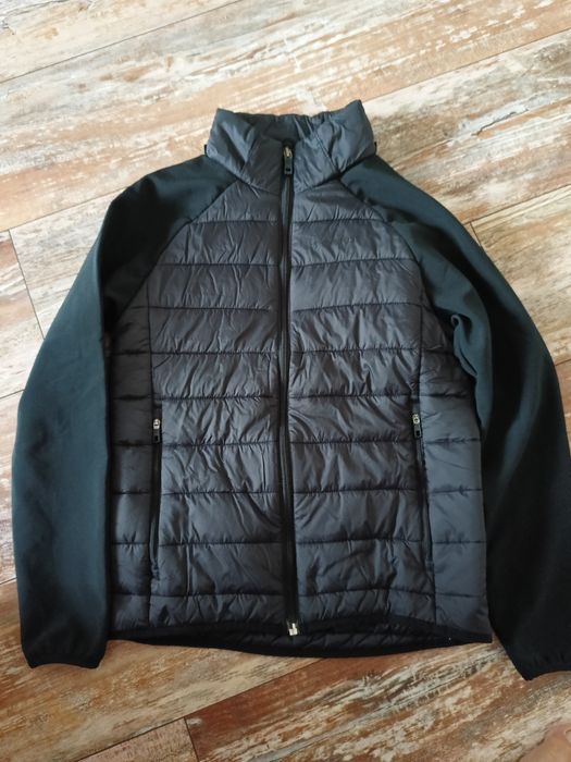 Geaca băieți 9, 10 ani in stare buna.