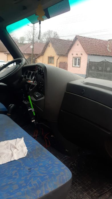 Vând iveco duba. 2 8. 130 cp