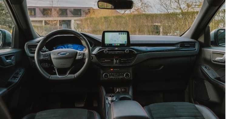 FORD Kuga 2021 — imagine 4