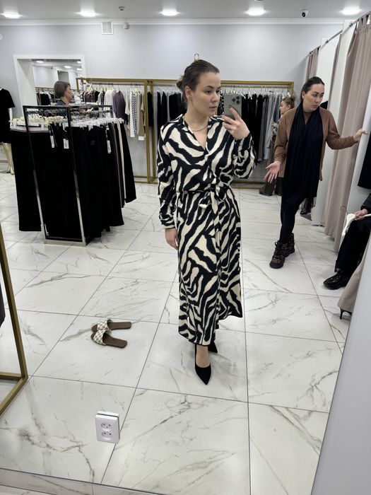 Продам платье в зебру