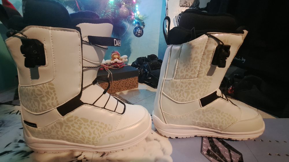 Дамски сноуборд обувки