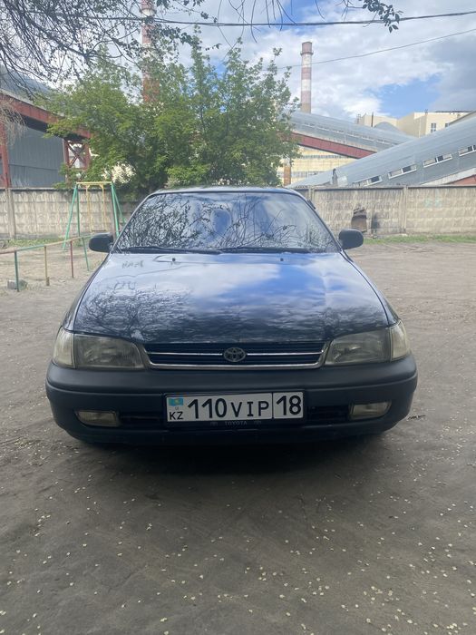 Toyota Carina E