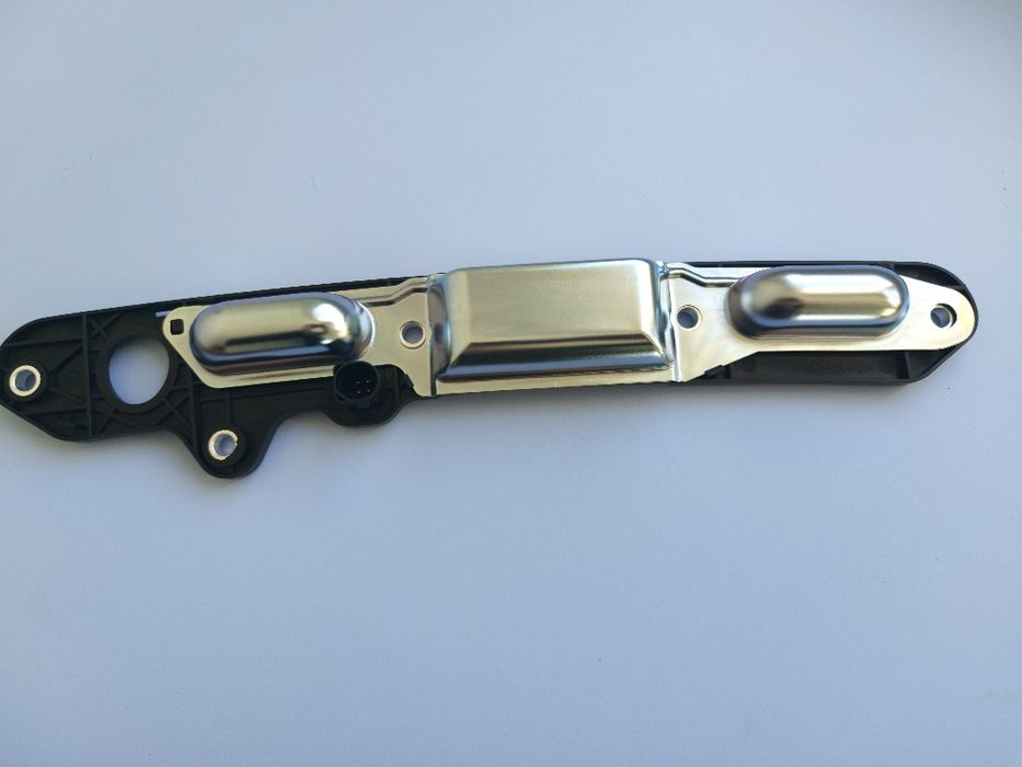 Дръжка за багажник Passat B6, Touran,Golf Plus,Jetta, Нова с гаранция