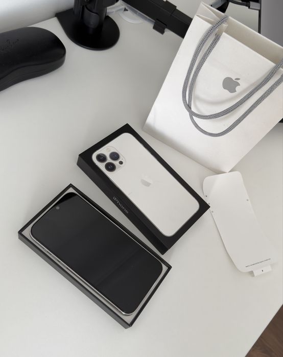 Iphone 13 Pro Max / 256 gb / Silver / Cadou 4 huse