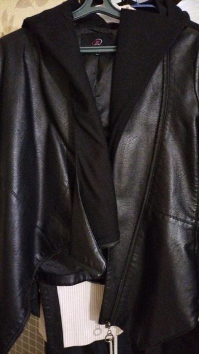 Платья,костюмы, ветровки