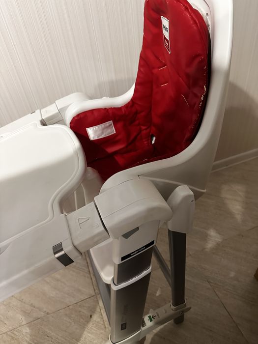 Продам детский стульчик для кормления Inglesina