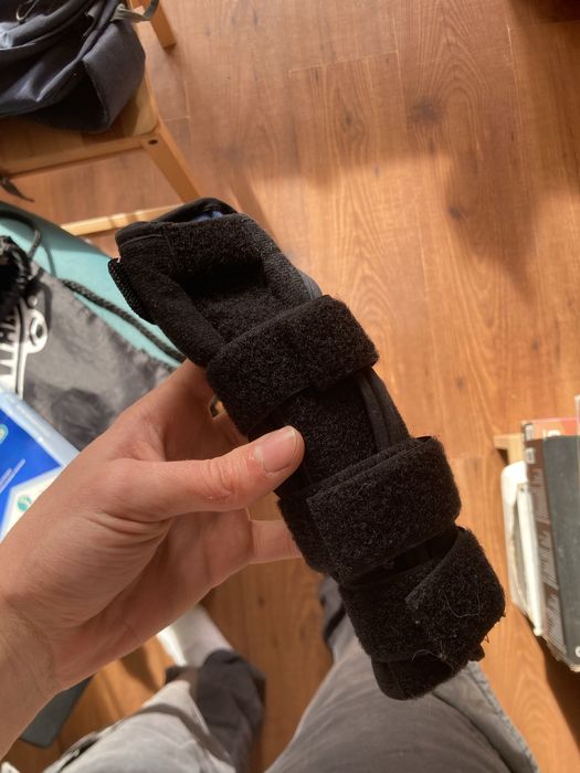 Детска ортеза за китка и предмишница