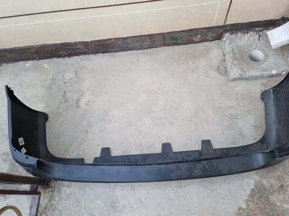 Бампер на автомобиль