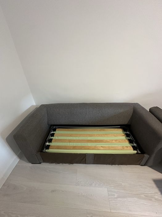 Vand canapea extensibila cu 2 locuri