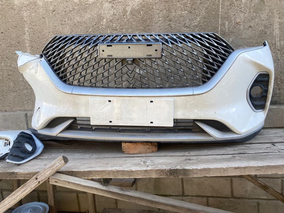 Передний бампер Хавал М6