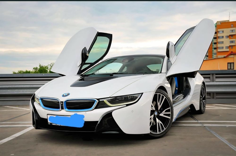 Bmw i8-Plug in Hibrid 374 Cp  Variante