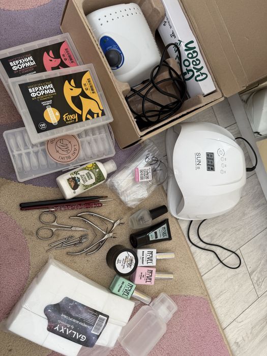 Маникюрный набор продается