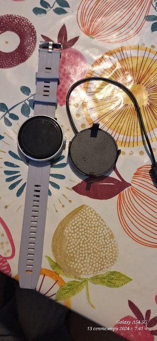 Продавам смарт часовник