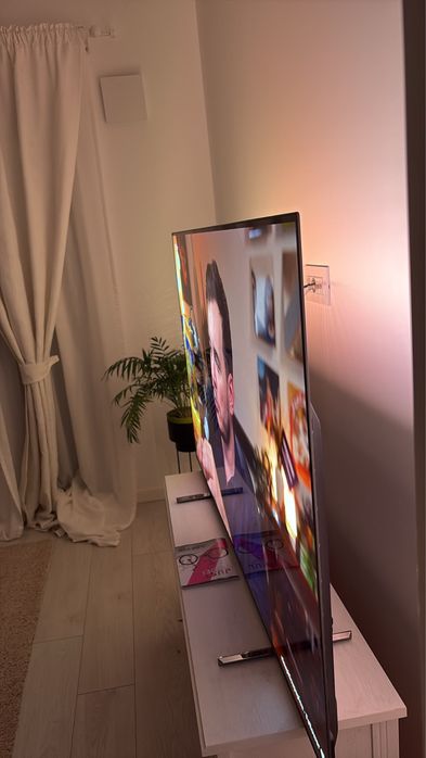 Televizor Phillips Televizor 164cm 4K Ultra HD, Clasa G