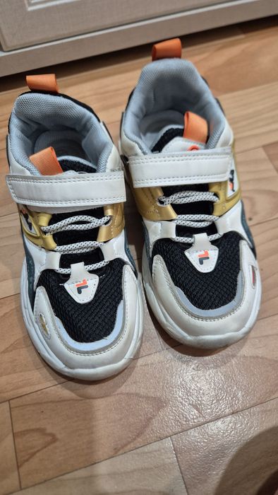 Продам кросовки на юго-востоке