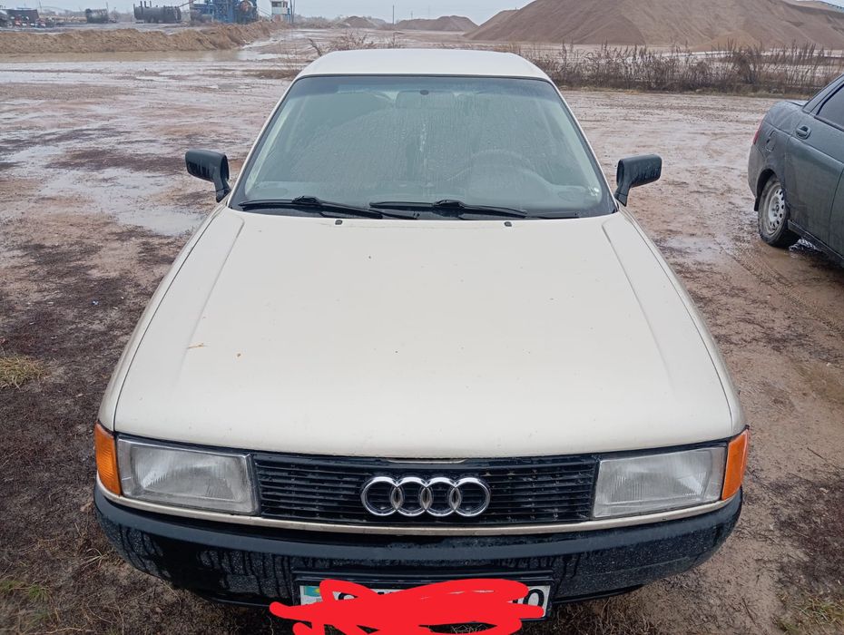 Продам срочно машину Ауди 80 б3