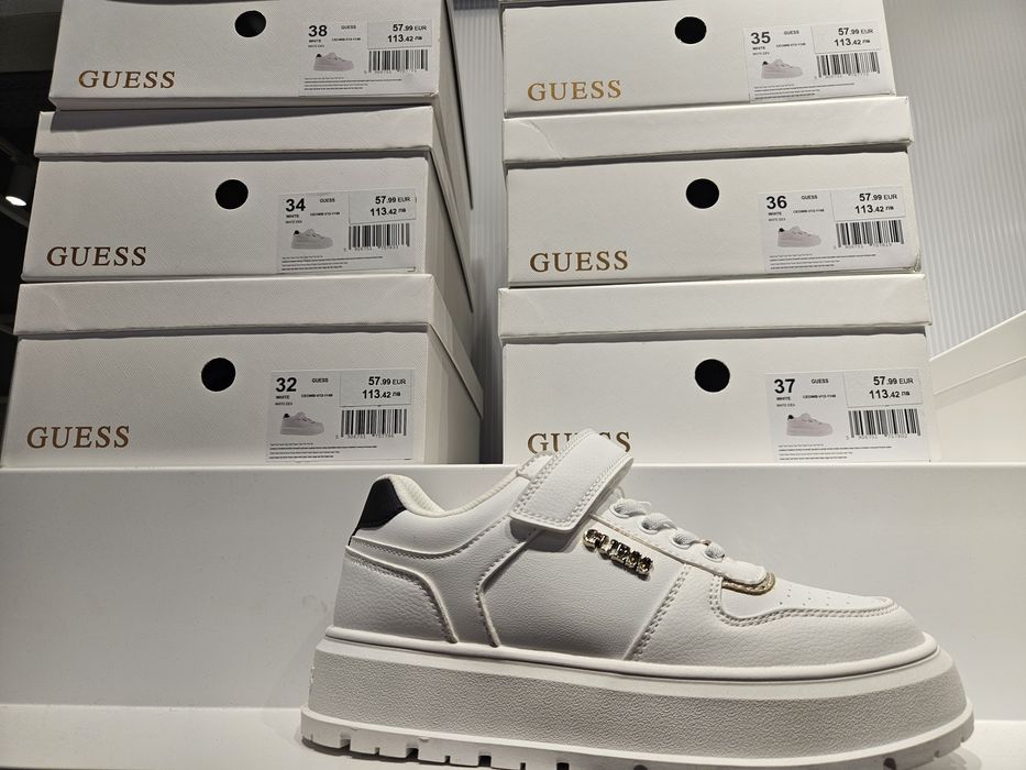 Обувки GUESS  и кецове GUESS