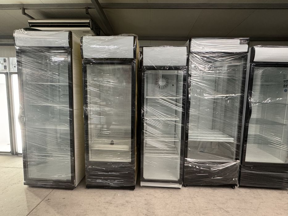 Хладилни Витрини - Вертикални, Плюсови