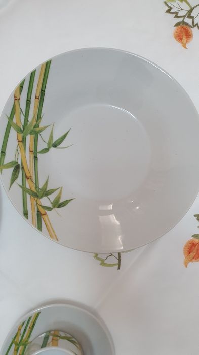 Set de farfurii si ceșcuțe 6 persoane