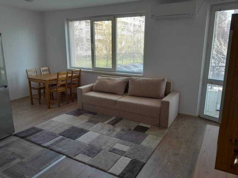 Дава се под наем Двустаен апартамент в Бургас, Славейков - 60 кв.м за 398.82 € - Снимка #1