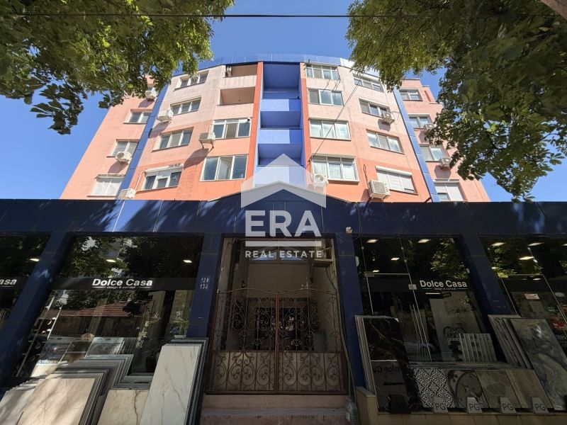 ЕКСКЛУЗИВНО! ЕРА Дръстър предлага за продажба тристаен тухлен апартаме