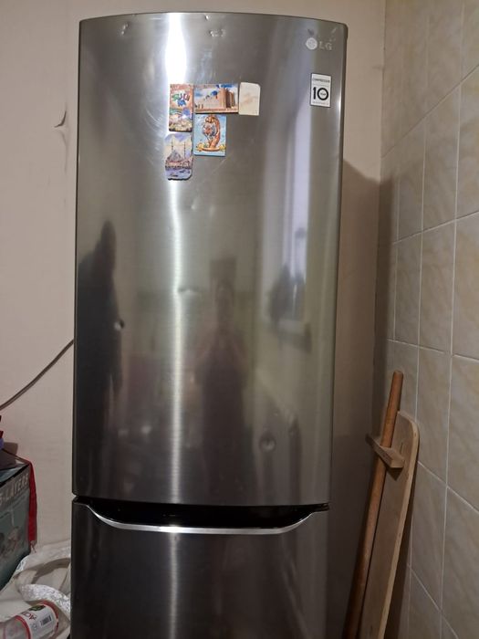 Продам холодильник