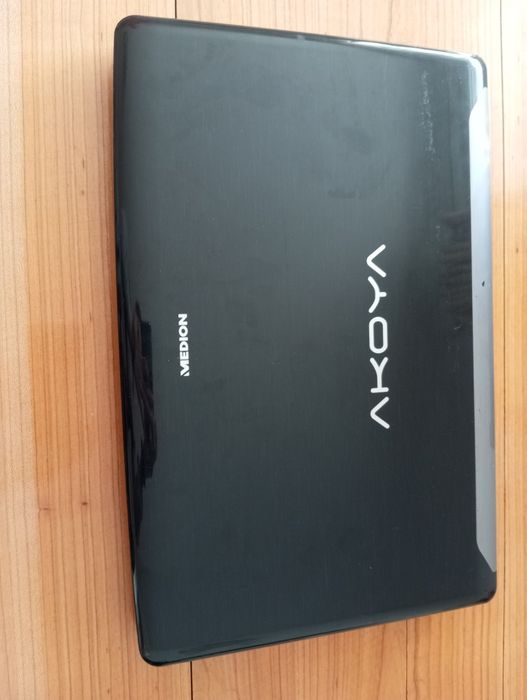 Laptop Medion 17.3 în Windows 10