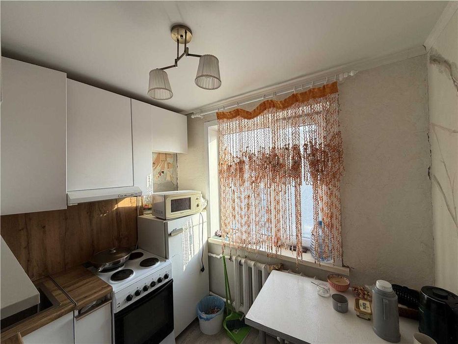 -ПРодам 2 комн по Момышулы (1 микрорайон).
