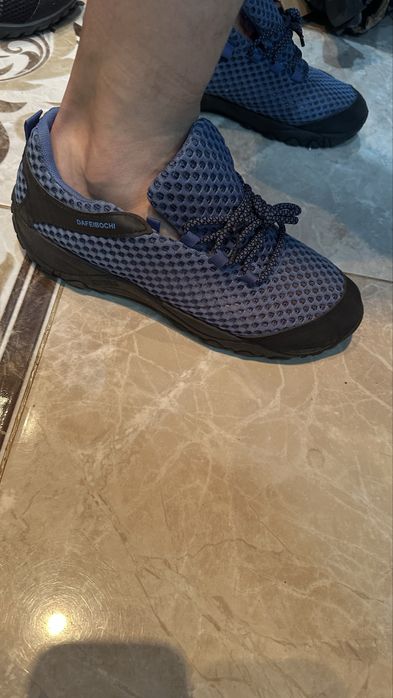 Кроссовки 42-43 размер