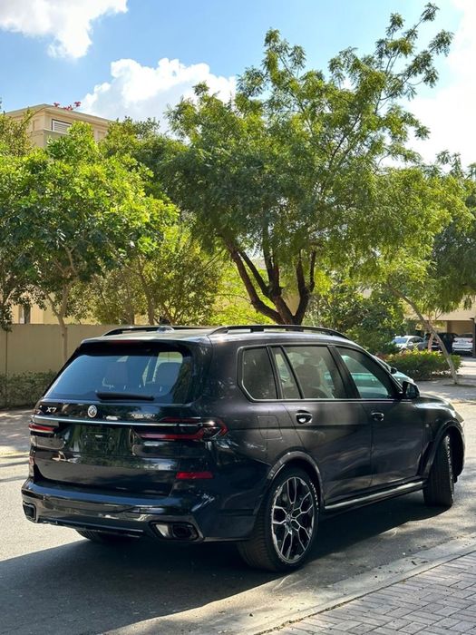 BMW X7 40i re-styling 2023