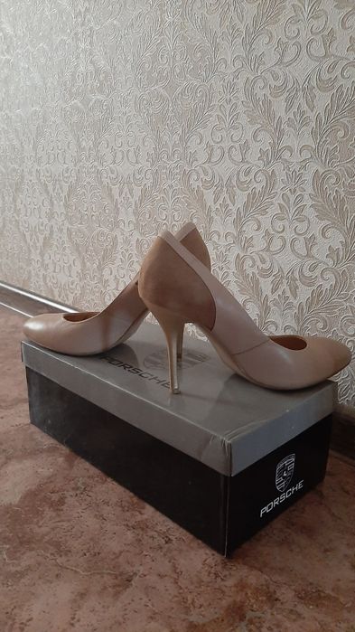 Продам женские ту