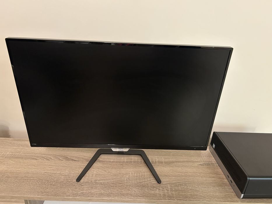 Компютър HP Prodesk 400 и монитор Philips 27”