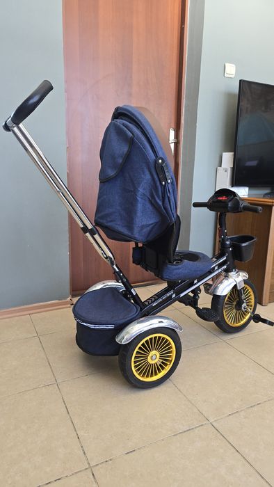 Трехколесный велосипед