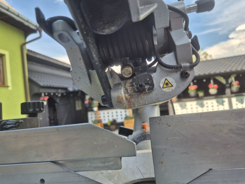 Circular pendular Makita LS1018L