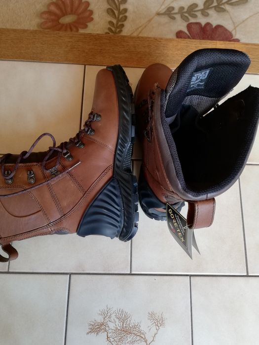 Ghete piele ECCO