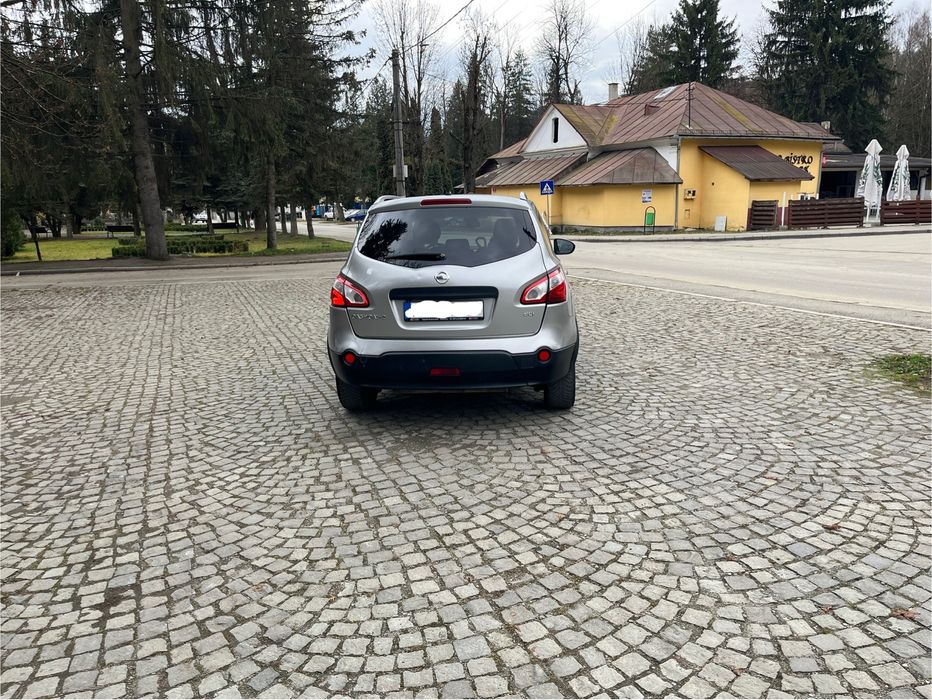 Nissan Qashqai+2 4x4 2.0 panoramic/automat