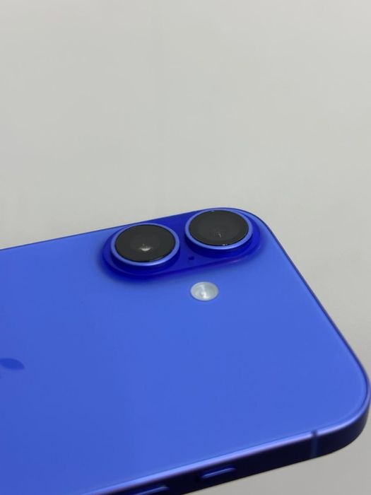 Продам Iphone 16