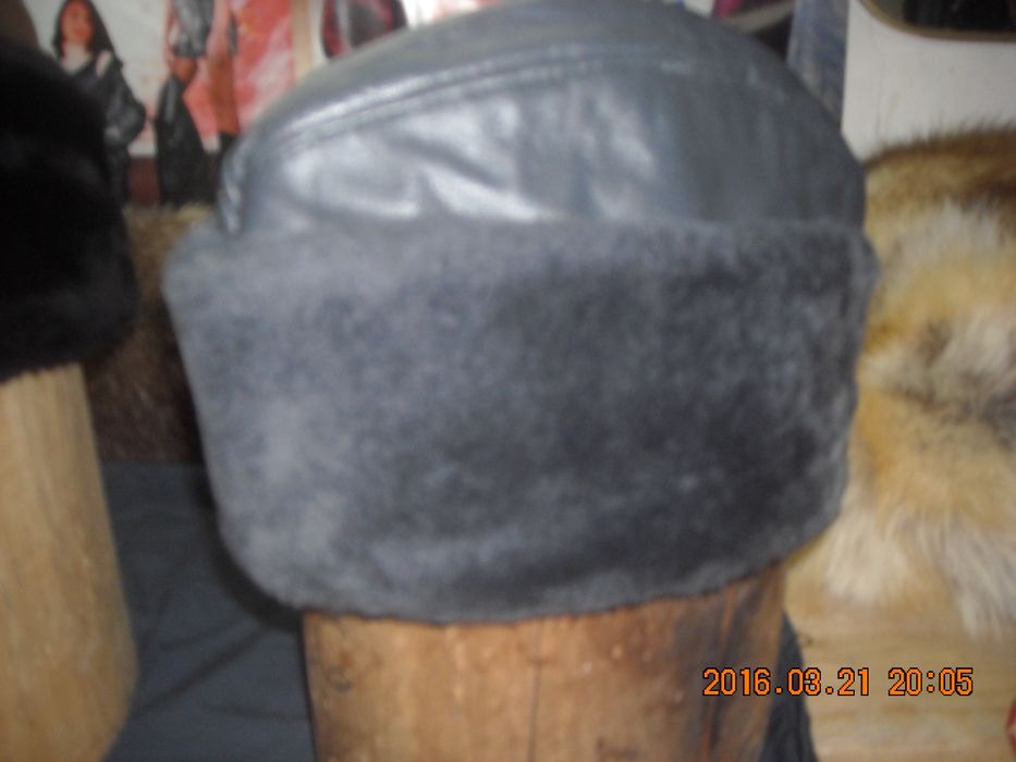 Caciuli de iarna, blană naturală.