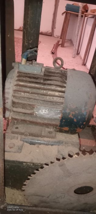 Элкектродвигатель бу 3х фазный