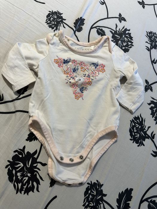 Бодита на Guess  за 3месеца